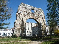 cahors Arc de diane